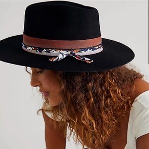 NWOT Free People Karma Chameleon Felt Hat by Vaughn & Co